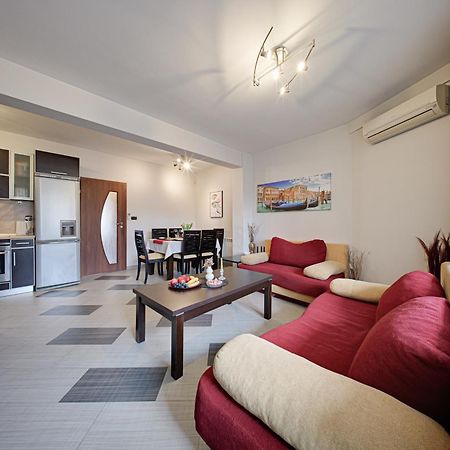 Apartament Southpark Luxe - Free Underground Parking Sofia Zewnętrze zdjęcie